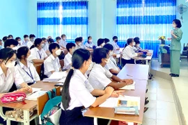 Quan tâm hỗ trợ học sinh lựa chọn môn học ở lớp 10