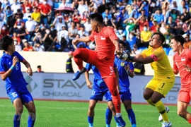 U23 Lào đánh rơi chiến thắng khó tin trước U23 Singapore