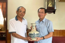 Lãnh đạo UBND tỉnh Gia Lai thăm, tặng quà các thế hệ đi trước nhân kỷ niệm 90 năm Ngày thành lập tỉnh