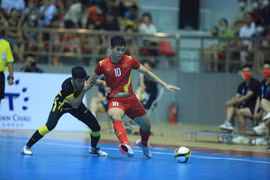 Thắng đậm Malaysia 7-1, tuyển Futsal Việt Nam dẫn đầu cuộc đua vô địch SEA Games 31