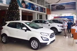 Hết giảm phí trước bạ: Ô tô tăng giá, khan hiếm