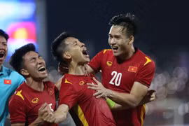 Hùng Dũng tỏa sáng, U23 Việt Nam rộng cửa vào bán kết