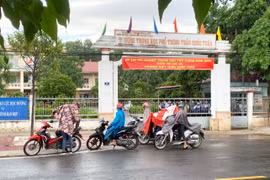 Phú Thiện: Bị nói xấu, nữ sinh rạch mặt bạn cảnh cáo