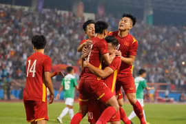 Highlights U.23 Việt Nam 3-0 U.23 Indonesia: 'Đoàn quân sao vàng' khởi đầu suôn sẻ