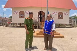 Kông Chro: Người uy tín hết mình vì bình yên buôn làng