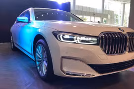BMW 740Li 2020 có giá 5,6 tỉ đồng tại Việt Nam