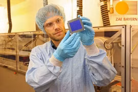 Pin mặt trời hữu cơ mới lập kỷ lục thế giới về hiệu suất