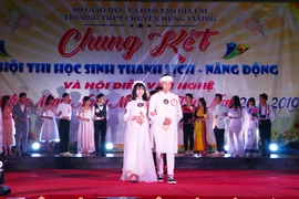 Trường THPT chuyên Hùng Vương tổ chức Hội thi "Học sinh thanh lịch-năng động"