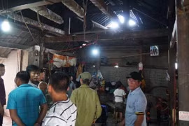 Người vợ suy sụp phải nhập viện sau khi chồng cùng hai con treo cổ tự tử ở Tuyên Quang