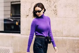 Áo len cổ lọ thống trị sàn diễn đường phố của sao Việt tuần qua