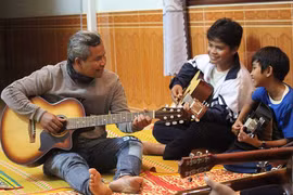 "Sống trong đời sống cần có một tấm lòng"