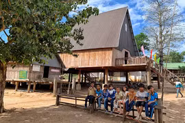 Đông Trường Sơn vào mùa lễ hội