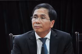 'Nhiều người kiên quyết không từ chức vì... áp lực gia đình'