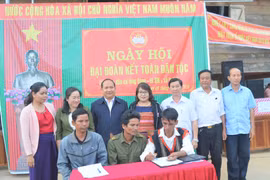 Gia Lai: Trưởng ban Nội chính Tỉnh ủy vui cùng Ngày hội Đại đoàn kết xã Ia Nhin