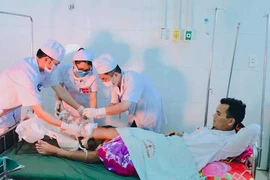 Bệnh viện Quân y 211: Nối thành công bàn chân gần đứt lìa