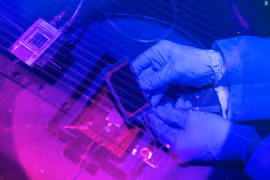 Tìm ra cách thu được điện mặt trời ngay trong vũ trụ