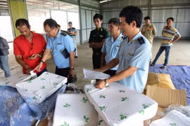 Thêm lô hàng nhập từ Trung Quốc ghi nhãn 'Made in Vietnam'