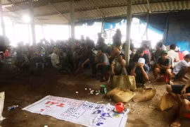 Công an Tiền Giang dùng quả nổ nghiệp vụ, khống chế 57 đối tượng