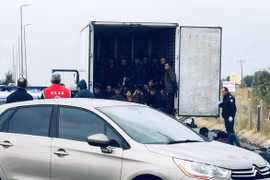 Đến lượt Hi Lạp tìm thấy 41 người di cư trong container