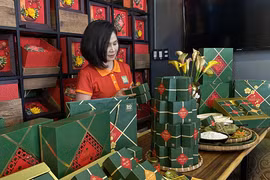 Doanh nghiệp bắt đầu tung đặc sản bán tết