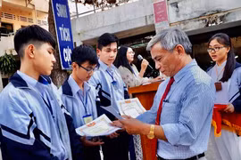 Người thầy suốt đời vì sự nghiệp trồng người