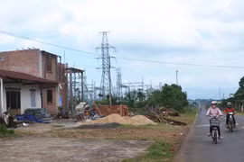 Chư Pah: Xây nhà trong hành lang an toàn lưới điện