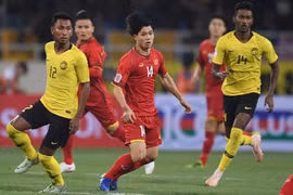 Văn Hậu, Công Phượng và nỗi lo của thầy Park trận Việt Nam đấu UAE