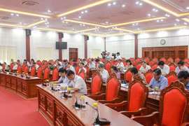 Bí thư Tỉnh ủy Hồ Văn Niên: Khẩn trương hoàn thiện các dự thảo văn kiện Đại hội Đảng bộ tỉnh lần thứ XVI