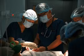 Trái với tin Reuters, Vingroup khẳng định không có kế hoạch bán Vinmec và Vinschool