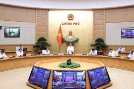 Mở lại đường bay, thu phí cách ly