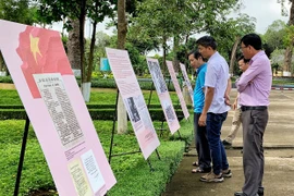 Gia Lai: Triển lãm chuyên đề "Chủ tịch Hồ Chí Minh với phong trào thi đua yêu nước"