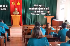 Pleiku: Khai mạc lớp huấn luyện quân sự, chính trị cho lực lượng tự vệ
