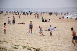 Quảng Nam cho một số bãi biển hoạt động lại, Mỹ Sơn đón khách từ 3-9