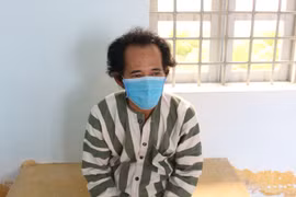 "Yêu râu xanh" định hiếp dâm bé gái rồi cho bọc chè dỗ dành