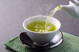 Cà phê đen và trà xanh: Loại nào giảm cân tốt hơn?