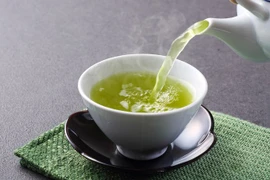 Cà phê đen và trà xanh: Loại nào giảm cân tốt hơn?