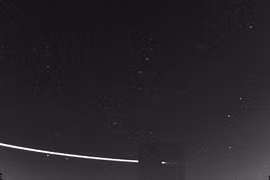 Một "quả cầu lửa" vừa lướt qua Trái đất và trở về không gian