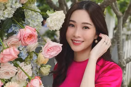 Hoa hậu Đặng Thu Thảo 'gây sốt' bởi nhan sắc xinh đẹp sau 4 tháng sinh con