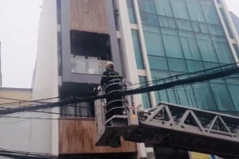 Cháy khách sạn ở quận 10 , ít nhất 1 người đã tử vong