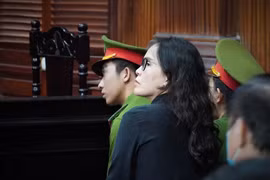 Quan chức hư hỏng thì không thể đổ cho ai tác động