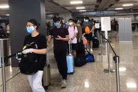 Thủ tướng: Từng bước, thận trọng tăng tần suất chuyến bay quốc tế