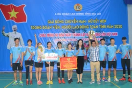 Bế mạc Giải Bóng chuyền nam- nữ kết hợp