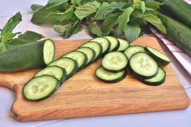 Điều gì xảy ra khi bạn ăn một quả dưa chuột mỗi ngày?