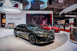 Lexus Việt Nam giới thiệu LS 500h SE, giá 7,83 tỷ đồng