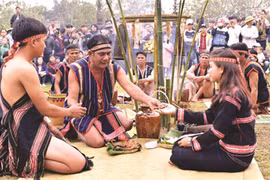 Một thời cưới… nợ