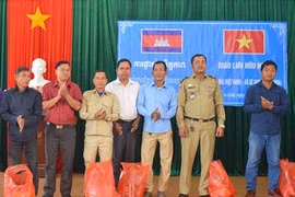 Thắt chặt tình đoàn kết, hữu nghị