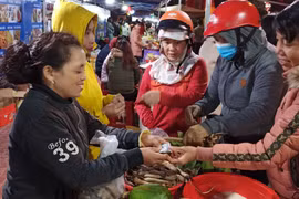 Phiên chợ nông sản an toàn cho phụ nữ khởi nghiệp năm 2020