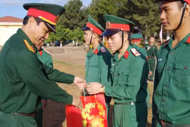 466 quân nhân hoàn thành nghĩa vụ quân sự về địa phương