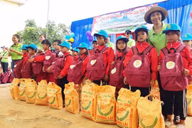 Mang xuân về vùng khó