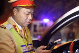 Chính thức: Người dân được quay phim CSGT đang làm nhiệm vụ